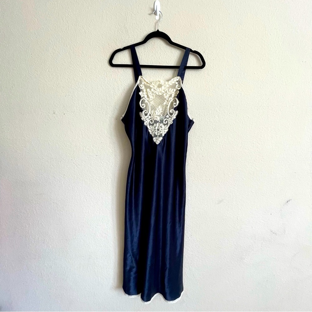 Val Mode lingerie Elegant Navy Blue Lace Trim Slip Dress size L long silky feel